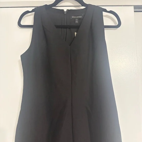 Banana Republic Black Sleeveless Sheath Dress NWT - Picture 3 of 4